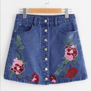 Button front floral embroidered denim skirt